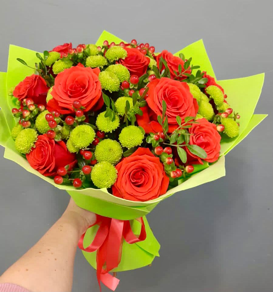 Букет цветов из: Хризантемы и Розы в Сармаково