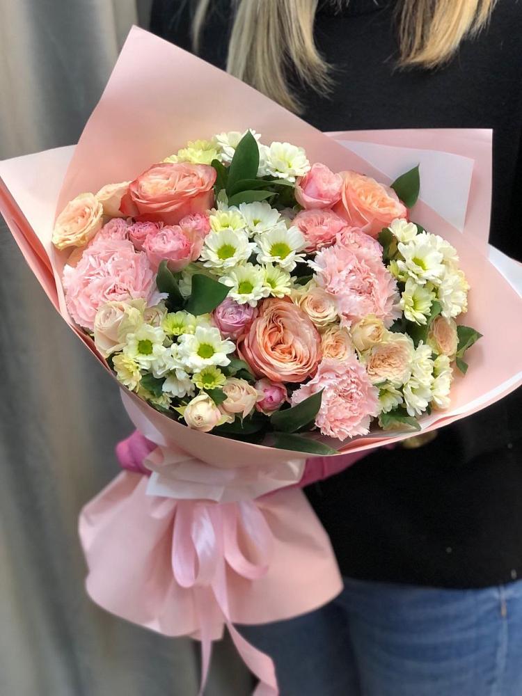 Букет цветов из: Гвоздики, Розы и Хризантемы в Сармаково