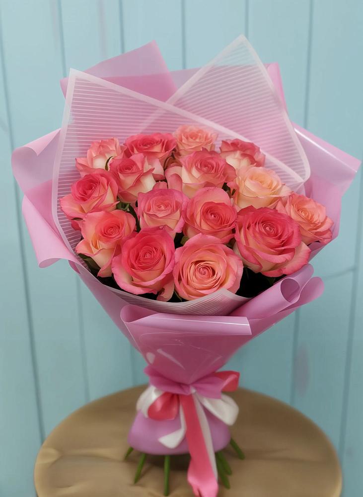 Букет 15 Розовых роз Равель в Сармаково