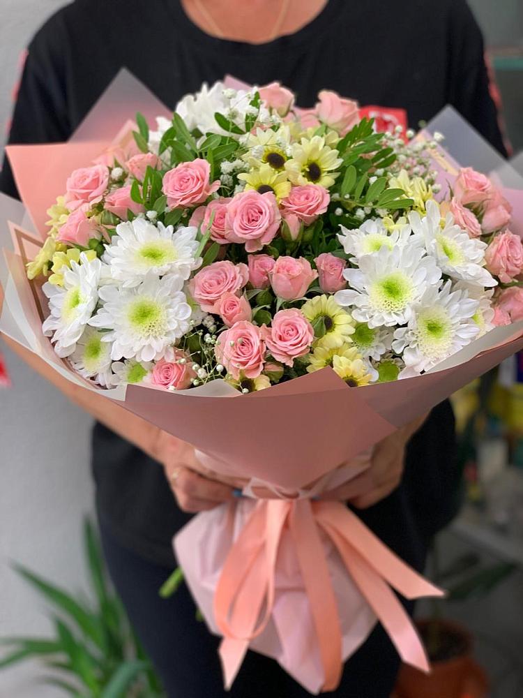 Букет цветов из: Розы и Хризантемы в Сармаково