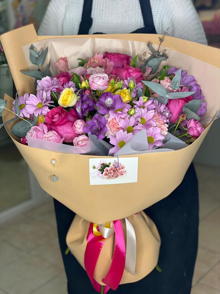 Букет цветов из: Хризантемы, Гвоздики и Альстромерии в Сармаково