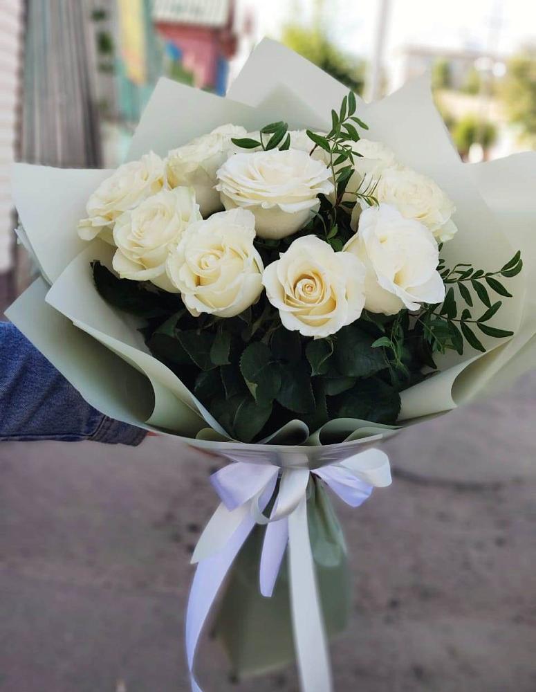 Букет Белые розы Проуд в Сармаково