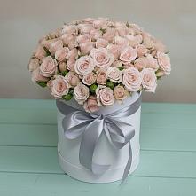 Цветочная композиция из Розы в шляпной коробке в Сармаково