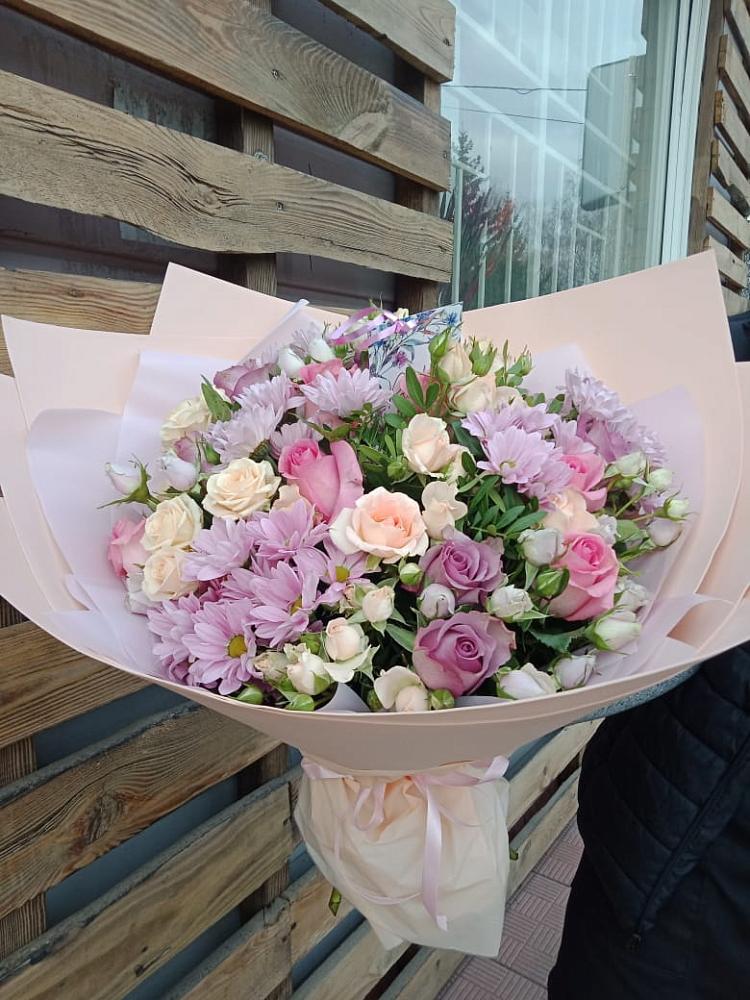 Букет цветов из: Розы и Хризантемы в Сармаково