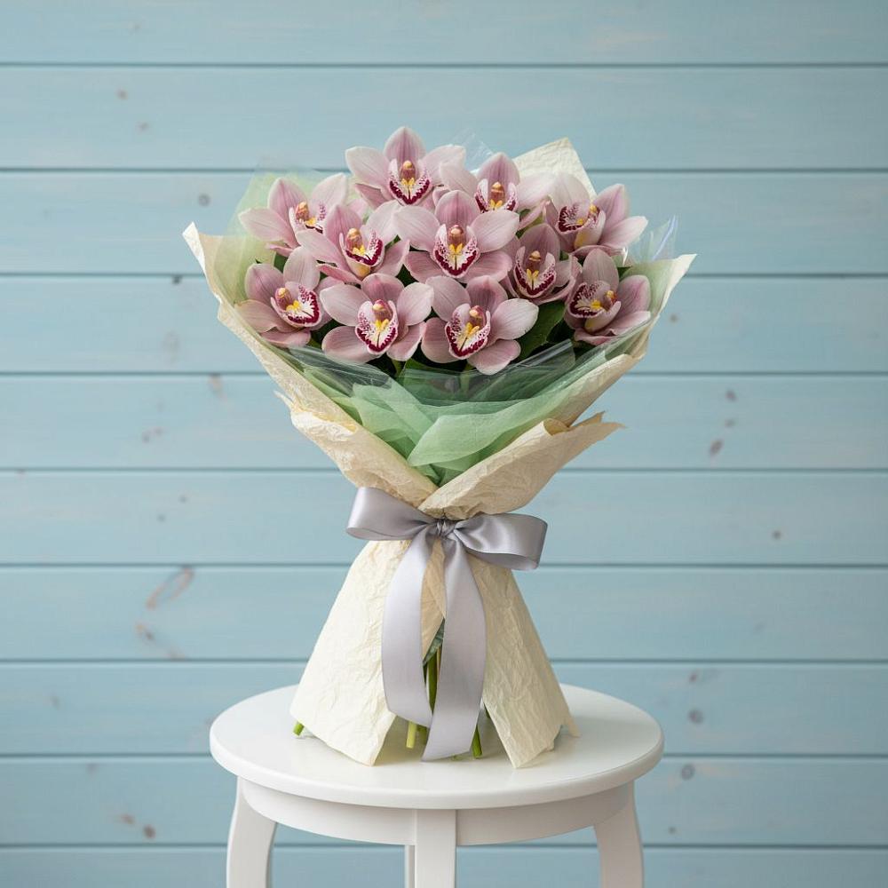 Букет цветов из: Орхидеи и Розы в Сармаково