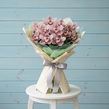 Букет цветов из:  Орхидеи и Розы в Сармаково