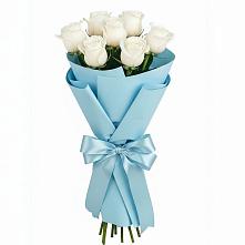 Букет 7 белых роз Проуд в Сармаково