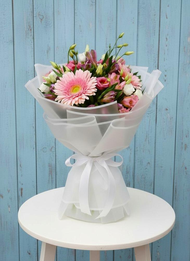 Букет цветов из: Герберы, Альстромерии и Лизиантусы в Сармаково