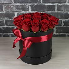 Цветочная композиция из Розы в шляпной коробке в Сармаково