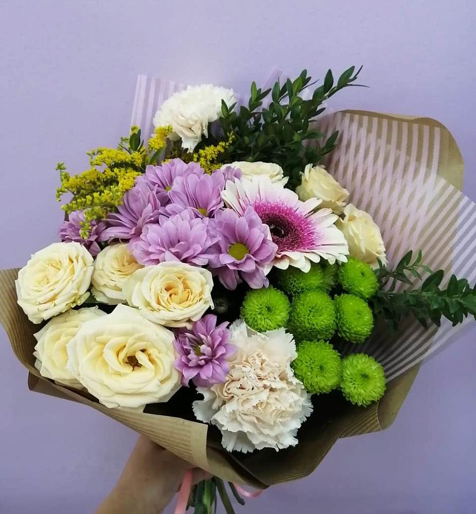 Букет цветов из: Хризантемы, Розы, Гвоздики и Герберы в Сармаково