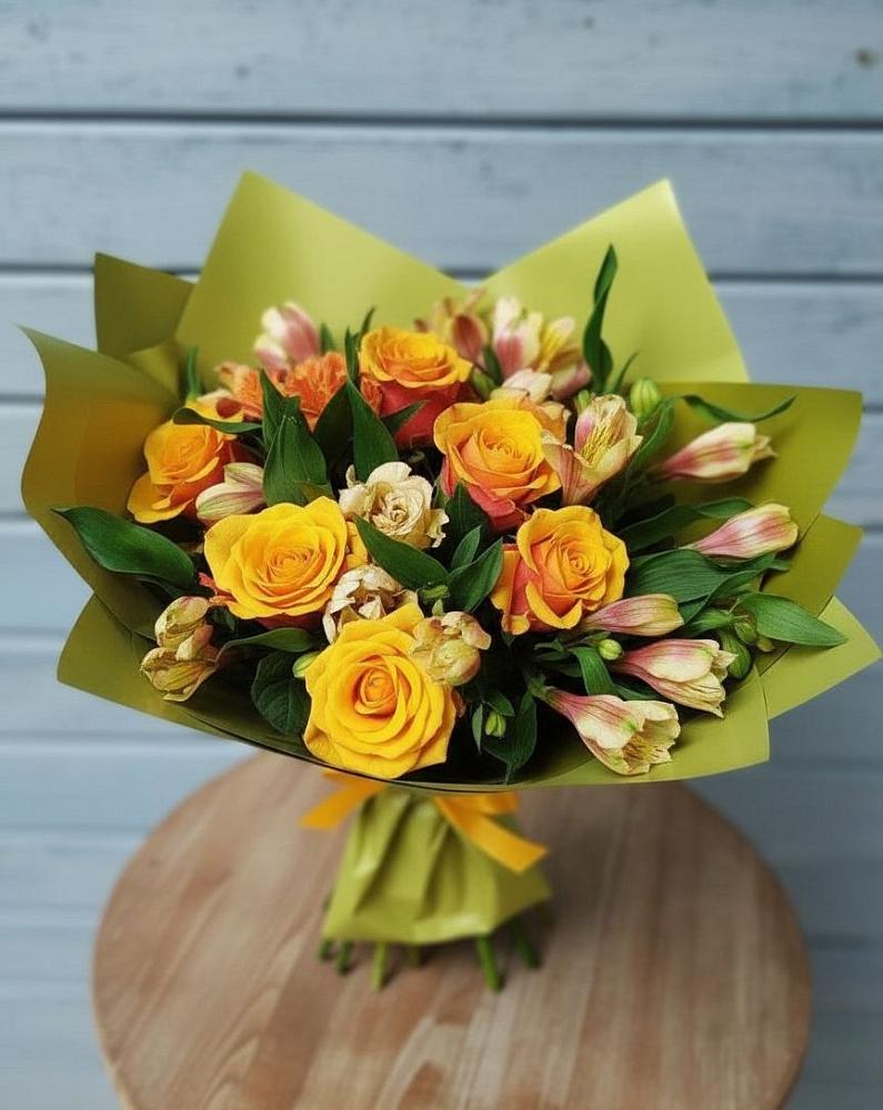 Букет цветов из: Альстромерии и Розы в Сармаково