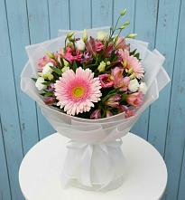 Букет цветов из:  Герберы, Альстромерии и Лизиантусы в Сармаково