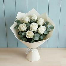 Букет Белые розы в Эвкалипте в Сармаково