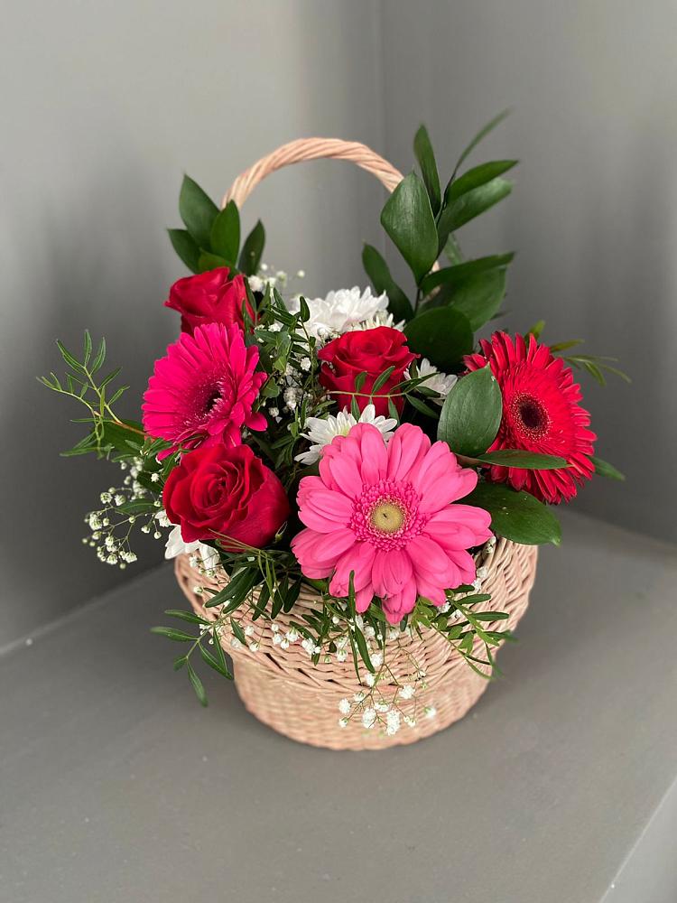 Цветочная композиция из Розы, Хризантемы и Герберы в корзине в Сармаково