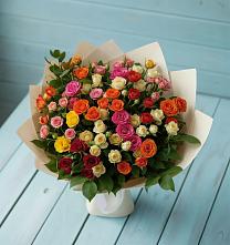 Букет Микс из разноцветных кустовых роз в Сармаково